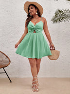 SHEIN VCAY Vestido Cami Plus Size De Cor Sólida Com Nó De Torção & Detalhe Vazado & Sem Costas & Laço Up