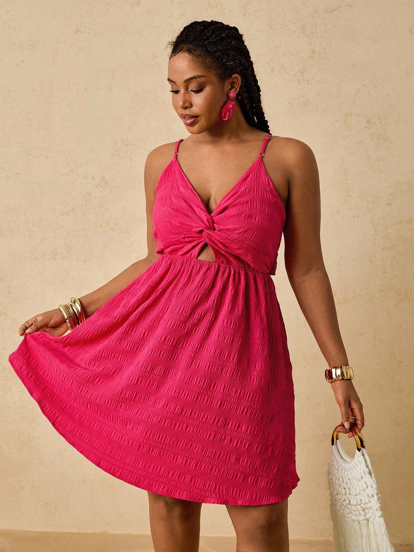 SHEIN VCAY Vestido Cami Plus Size De Cor Sólida Com Nó De Torção & Detalhe Vazado & Sem Costas & Laço Up