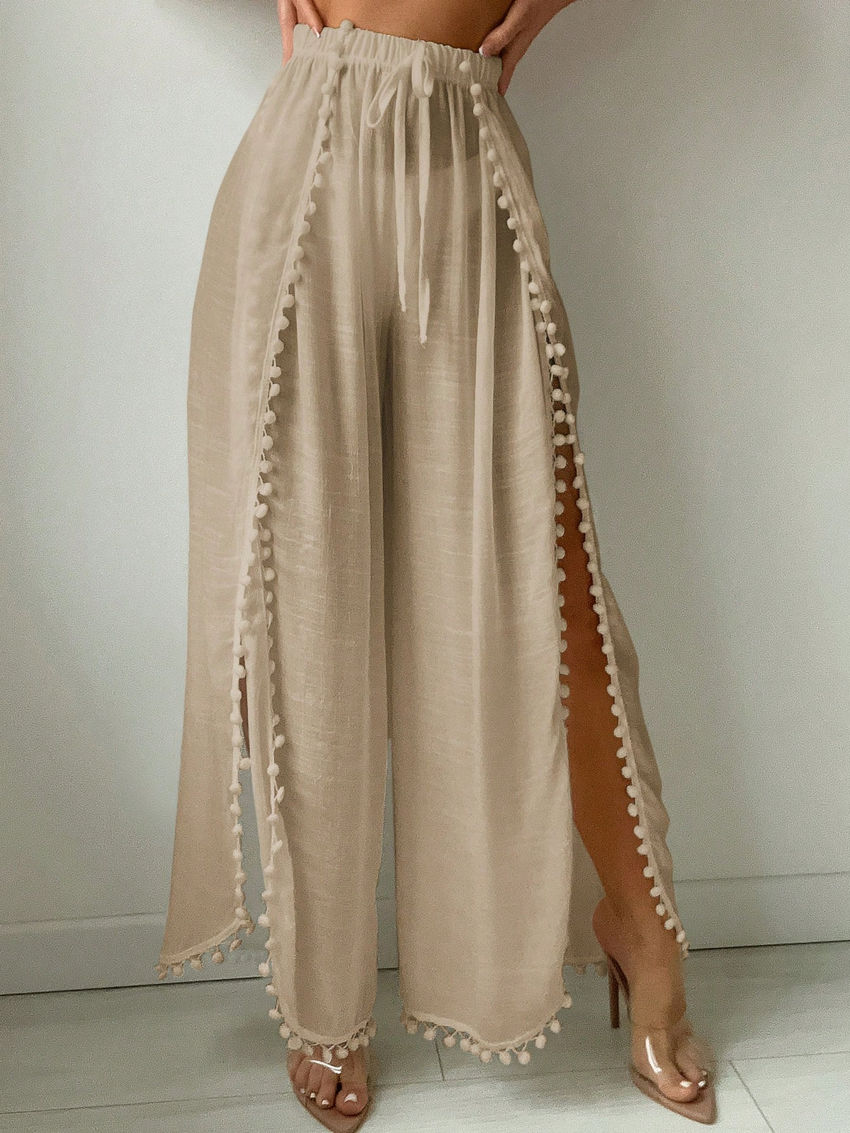 Calça Pompom Transparente