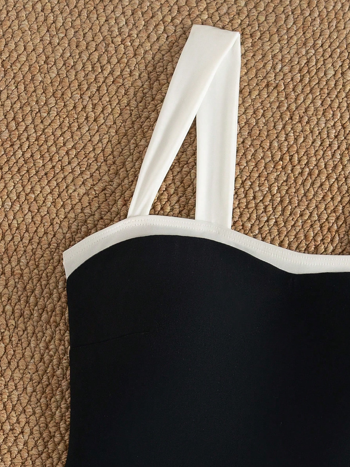Bonvoyette 1 Peça Maiô Preto e Branco de Contraste de Cor, Estilo Vintage Minimalista e Elegante, Adequado para Natação, Férias, Praia, Viagem, Festa na Piscina