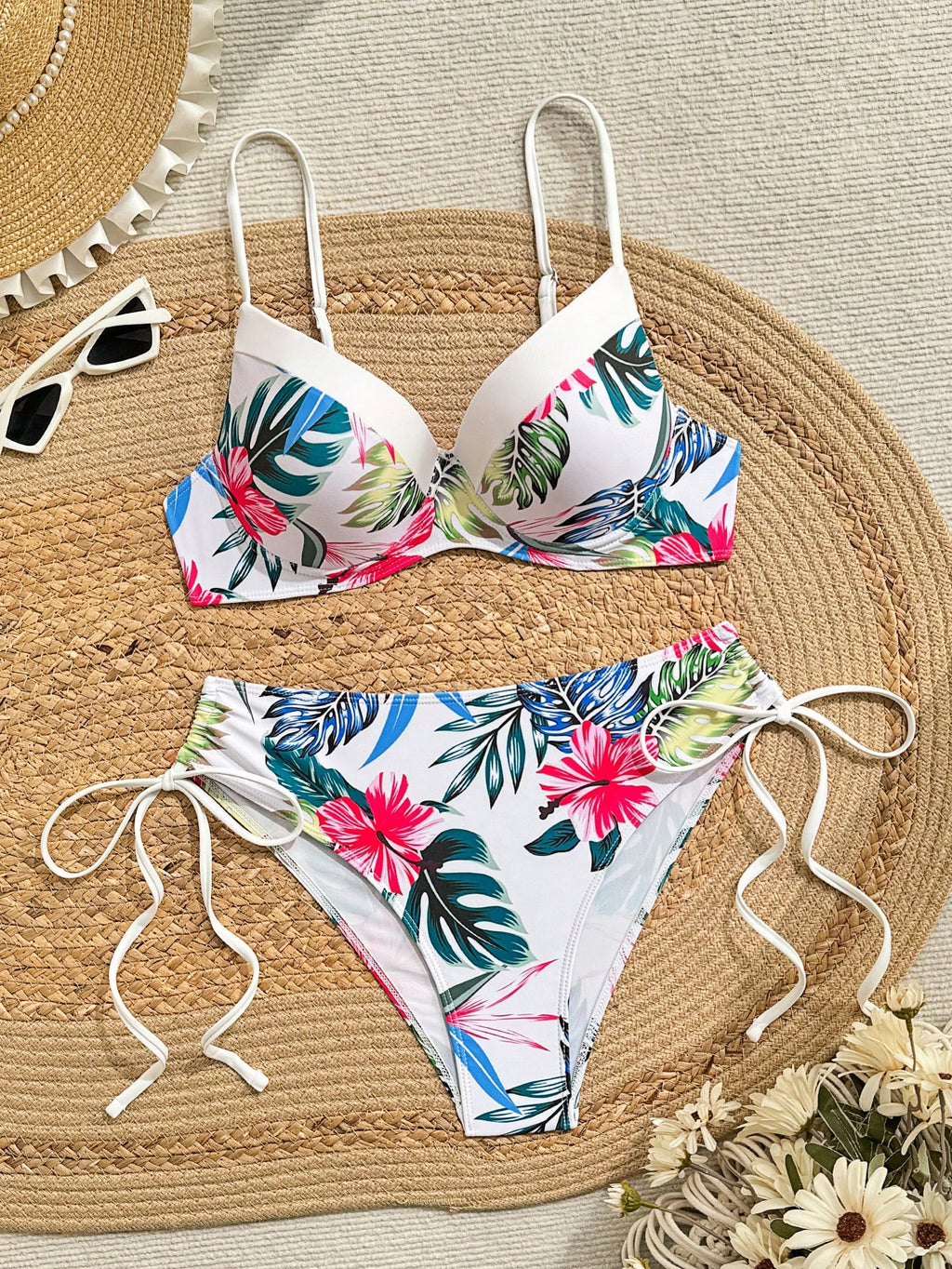 Swim Lushoire Conjunto de Maiô Feminino 2 Peças, Estampa Floral Azul & Branca, Com Aro, Alça Fina, Costas Abertas, Calcinha Cintura Alta com Design de Amarração Lateral, Adequado para Praia, Festa, Férias Casuais