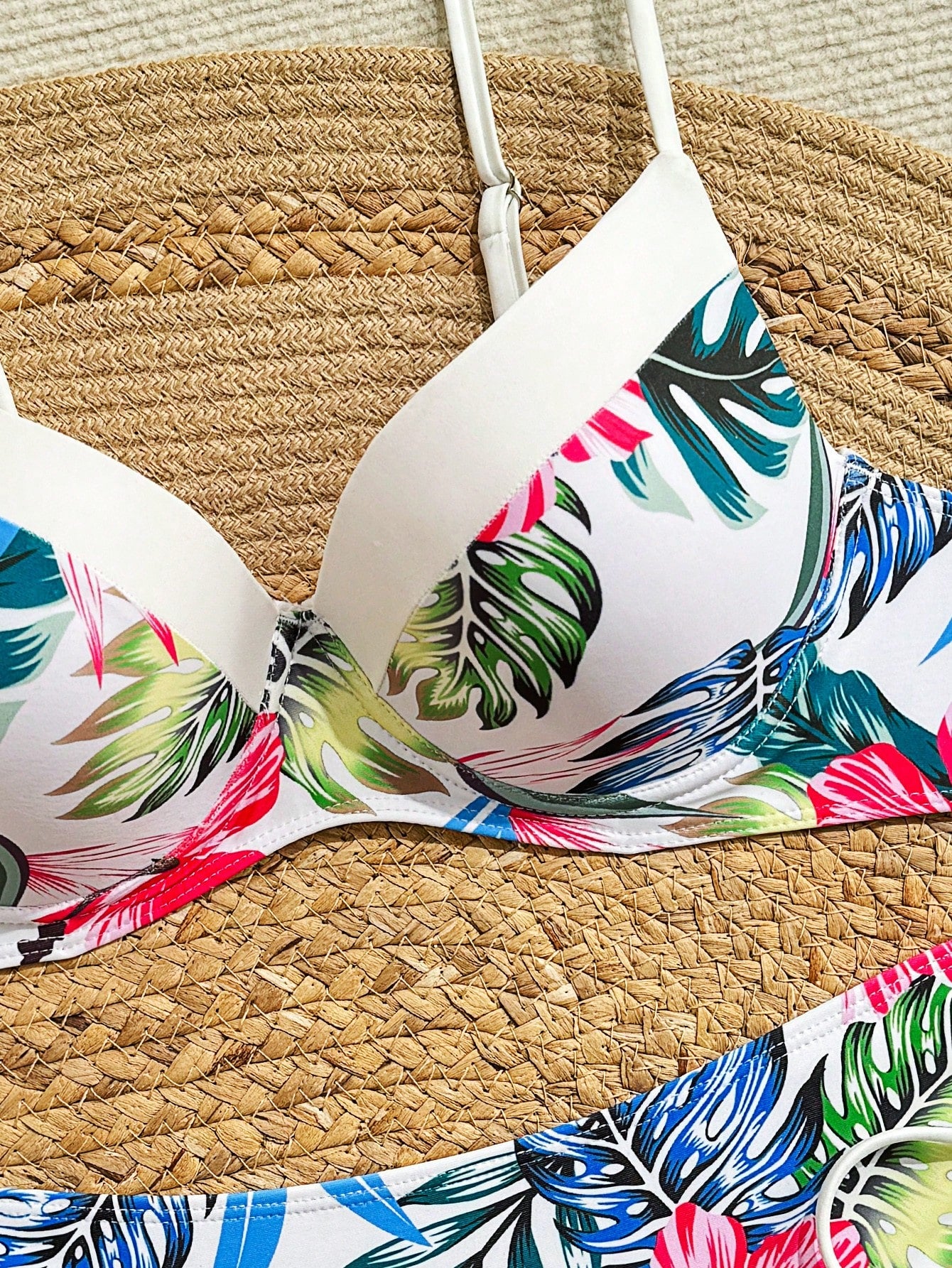 Swim Lushoire Conjunto de Maiô Feminino 2 Peças, Estampa Floral Azul & Branca, Com Aro, Alça Fina, Costas Abertas, Calcinha Cintura Alta com Design de Amarração Lateral, Adequado para Praia, Festa, Férias Casuais