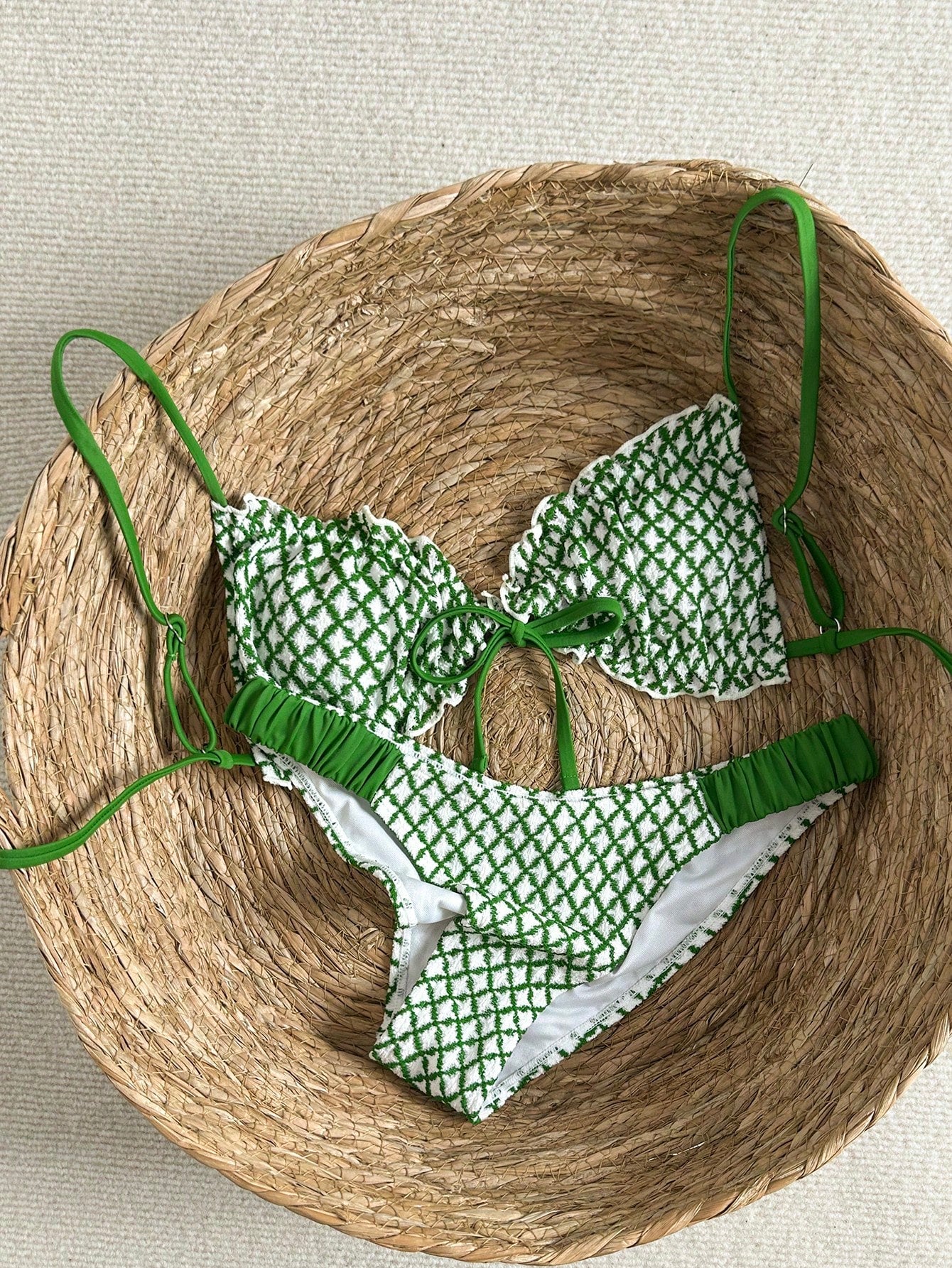 Swim Mod Conjunto de Maiô Bikini de 2 Peças com Tecido Texturizado, Babado, Laço na Frente, Cordão na Cintura, Fofo, Doce, Fashion, Animado para Festa