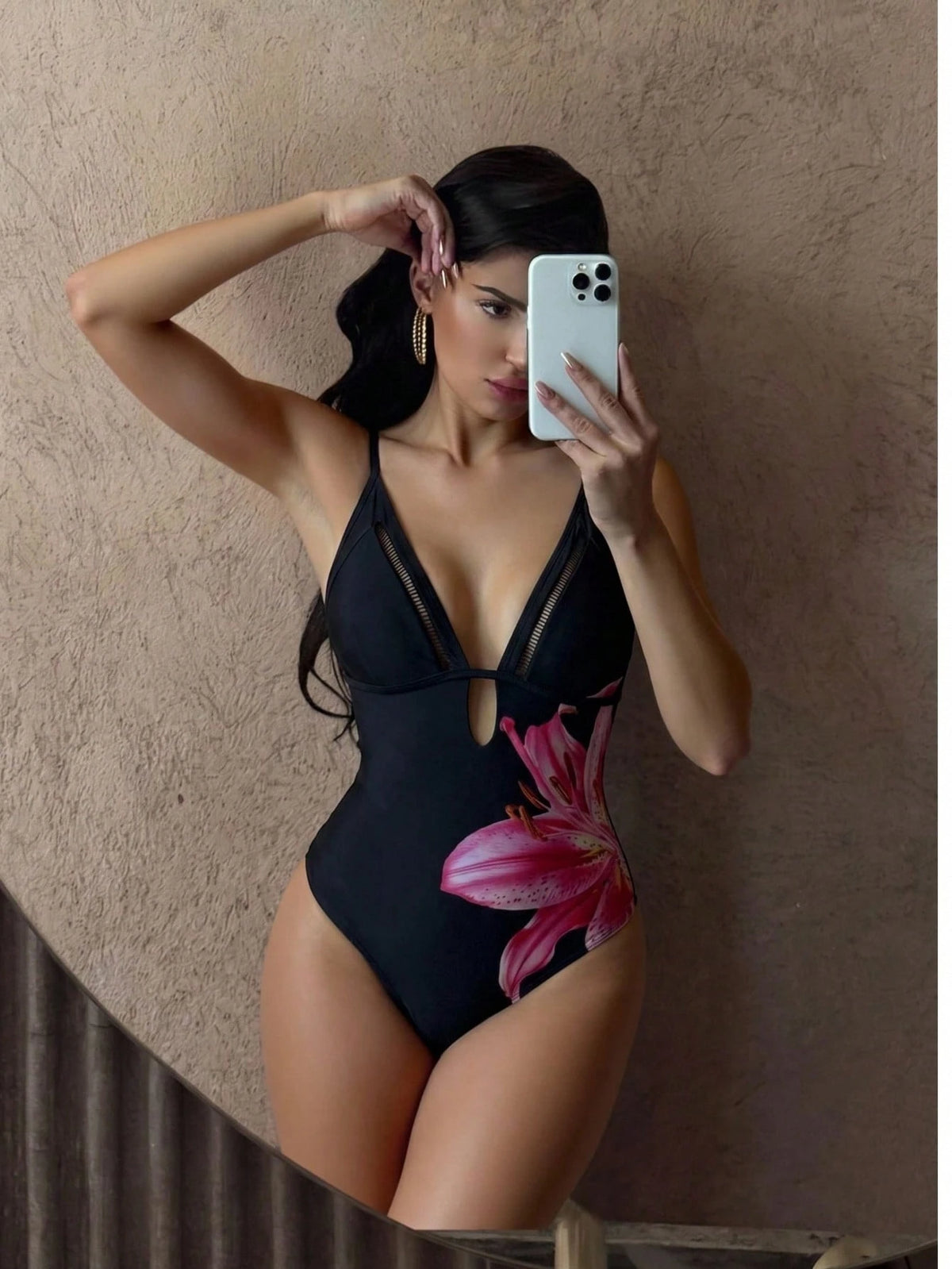 SHEIN Swim Maiô de uma peça sexy com alças finas, Listrado com Ondas e Vazados, Para Férias e Praia no Verão