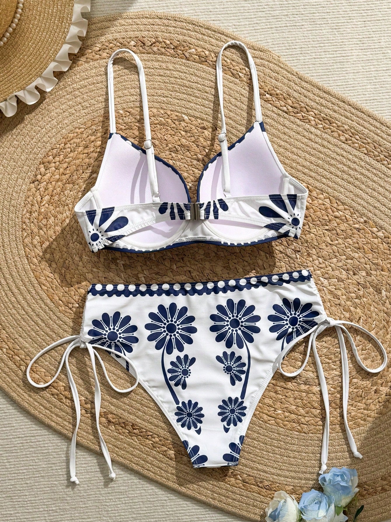 Swim Lushoire Conjunto de Maiô Feminino 2 Peças, Estampa Floral Azul & Branca, Com Aro, Alça Fina, Costas Abertas, Calcinha Cintura Alta com Design de Amarração Lateral, Adequado para Praia, Festa, Férias Casuais