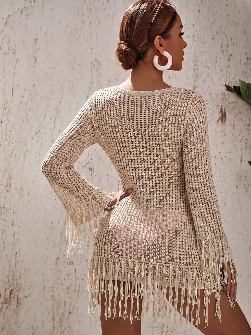 Breezaya Vestido de Tricô Feminino Sexy Elegante Romântico Casual Bege com Recortes Vazados e Decoração de Borlas e Franjas para Praia Férias Outono