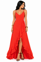 Vestido Longo Laranja com Alças Finas e Fenda Elegante