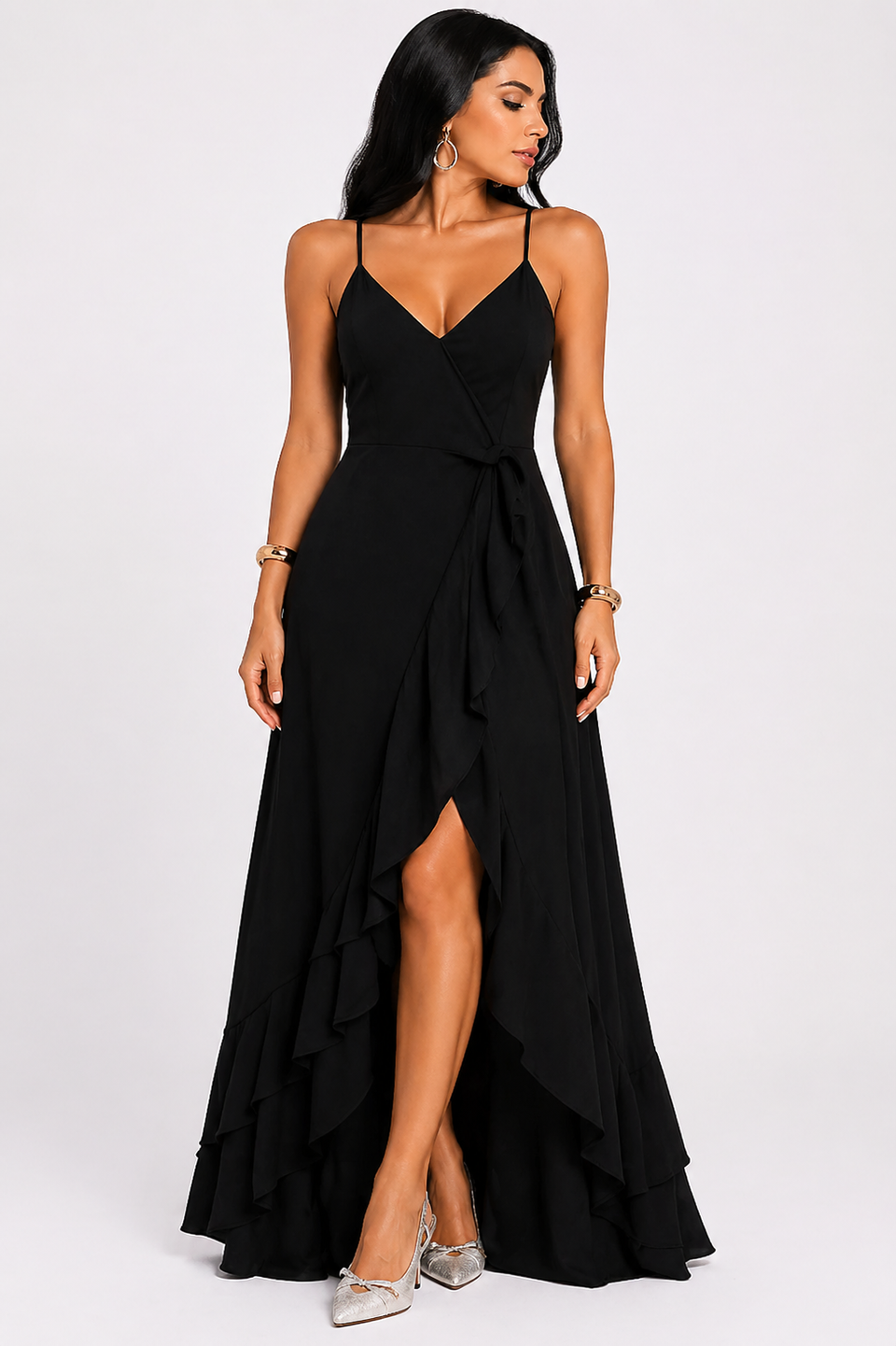 Vestido Gabi – Longo Preto com Alças Finas e Fenda Elegante