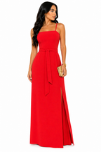 Vestido Vick – Elegância Atemporal com Toque de Ousadia