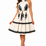 Vestido Elegância Clássica com Detalhes