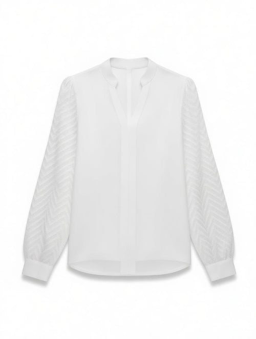 Blusa Feminina Olívia – Manga Longa com Textura Chevron e Gola Minimalista