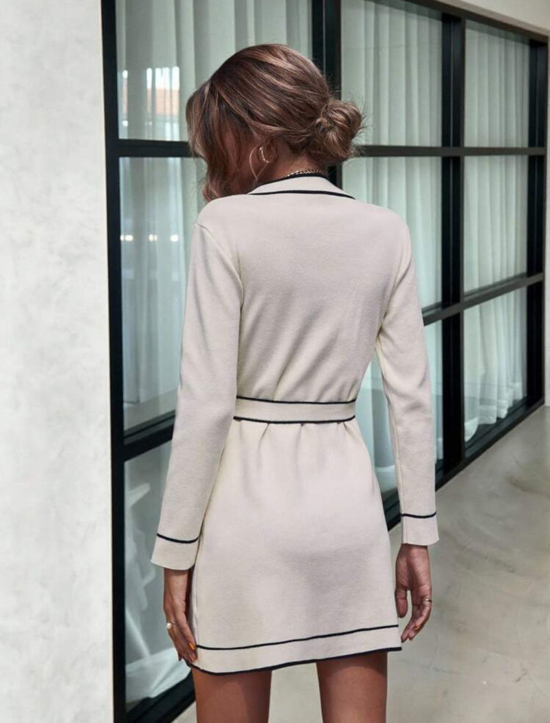 Vestido Emilly – Elegância Francesa em Tricô com Cintura Marcada